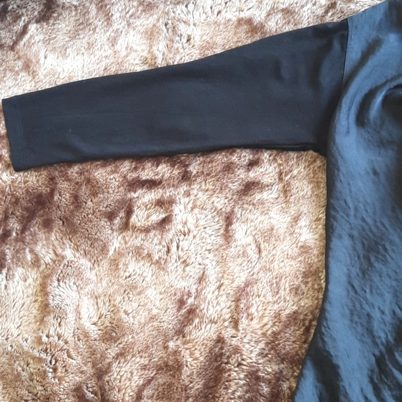 Vince Camuto Women's Drape Neck Quarter-Length Sleeve Top, Black, XS - Picture 8 of 12